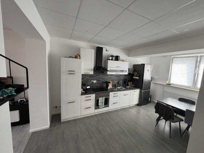 Renovierte 1 Z. Whg., 43qm, EG, Tageslichtbad, Terrasse