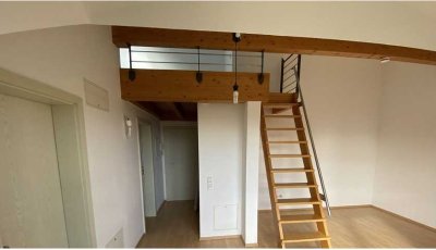 Stilvolle 1,5 Zi-Maisonette-Wohnung mit gehobener Ausstattung und herrlichem Ausblick (teilmöbliert)