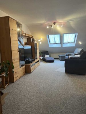 Helle 2-Zimmer Dachgeschosswohnung in Großenseebach mit großem Balkon - BITTE KEINE MAKLERANFRAGEN