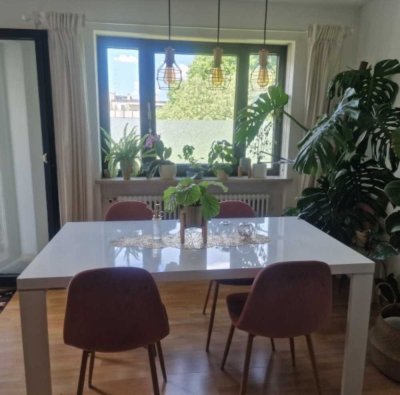Auf Zeit: Gemütliche möblierte 1,5 Zimmer Wohnung bis Ende August