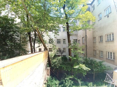 2-Zimmer Wohnung im Altbau mit Innenhoflage - 1. Stock ohne Lift! Nähe Familienplatz und U3 Ottakring!