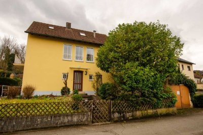 Familienfreundliches Haus in Winterbach mit großen Garten.