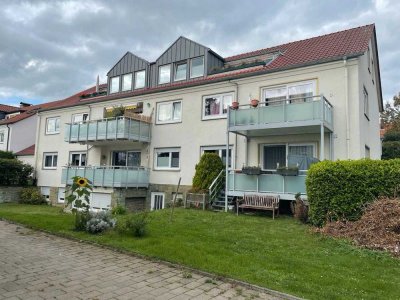 ! AB 01.07. frei ! 3-Zimmer Dachgeschoss-Wohnung mit herrlicher Loggia