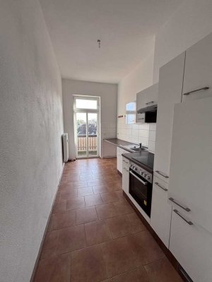 3-Raum Altbauwohnung mit tollem Blick vom Balkon und moderner Einbauküche in zentraler Altstadtlage