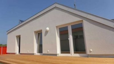 3-Zimmer-Dachgeschosswohnung mit großer Dachterrasse, Einbauküche und Aufzug in Fleischervorstadt