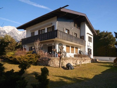 Landhaus mit zwei Einheiten und ausbaufähigem Dachgeschoß