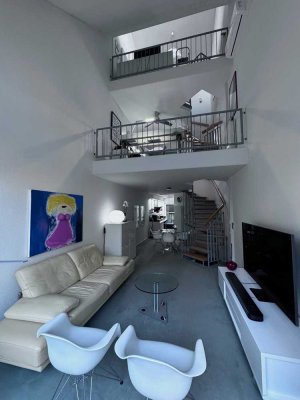 Exklusives und modernes Architekten-Galerie-Reihenhaus mit gehobener Ausstattung
