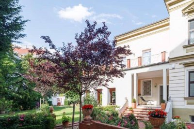 Charmante Altbauvilla mit Gartenidylle und Garage – Nähe Hietzing!