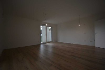 Helle 2-Zimmer Wohnung mit Balkon!