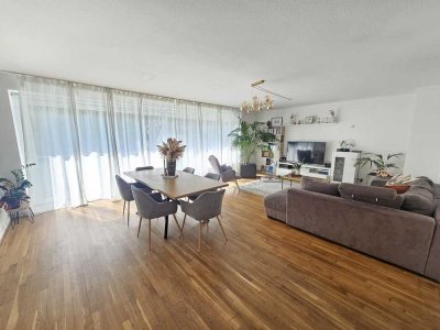 Befristete Untermiete für 2 Jahre:  Stilvolle lichtdurchflutete 4-Zimmer-Wohnung mit 2 Balkonen