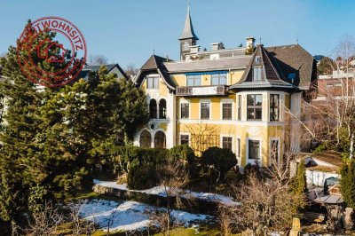Salzkammergut: Stilvolles Wohnen mit Geschichte!Altbauwohnung in repräsentativer Villa in Gmunden