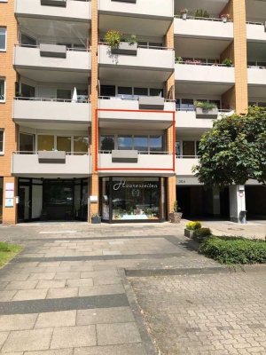 Anfragen Stop !!! Moderne 1-Zimmer-Wohnung mit EBK, Balkon & Tiefgaragenstellplatz in Lübeck-St.