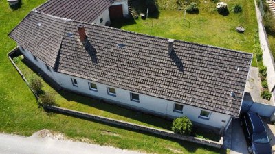 Haus mit großem Garten am Land