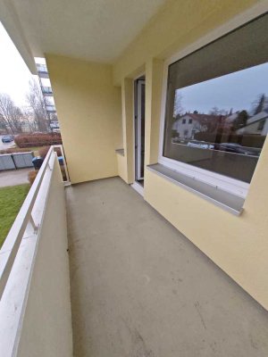 Für Senioren, Singles, Paare - geräumige 2-Zi.-Whg. mit Balkon