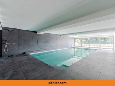 Completely renovated villa with guest house on the Havel - additional property right on the waterfro