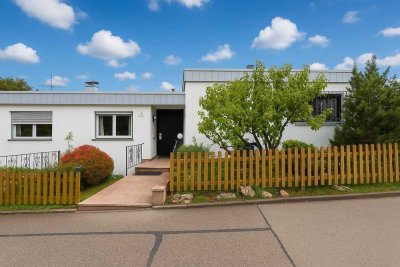 Bungalow mit Einliegerwohnung, einzigartiges Angebot in Freiberg am Necker