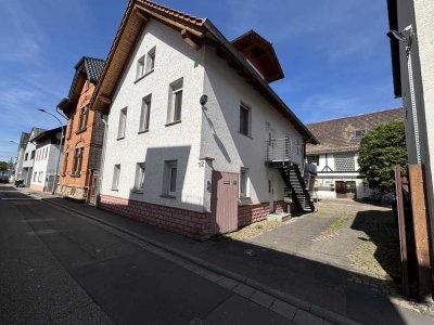 COMFORTABLE SINGLE-FAMILY HOME ON TWO LEVELS!  Just 17 Min to L. Clay Kaserne !!