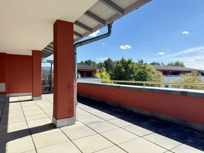 Bezugsfrei! Saniert! 3-Zimmer-DG nahe Naturschutzgebiet mit beeindruckender Dachterrasse!