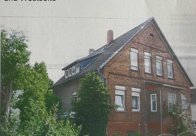 Zweifamilienhaus mit großem Grundstück