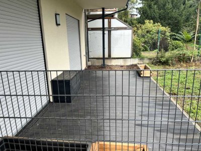 Neuwertige 4 Zi. EG Wohnung große Terasse u. Garten, Tiefgarage mit Wallbox