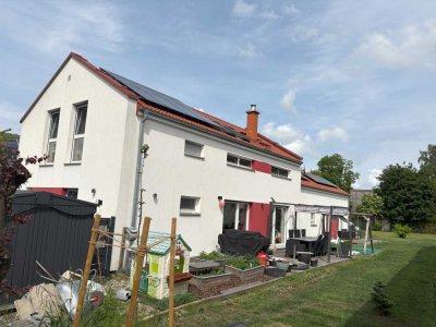 NEUWERTIG **KFW 55 *Mehrgenerationenhaus mit unabhängiger Einliegerwohnung*