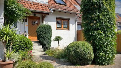 Reihenmittelhaus mit liebevoll angelegtem Garten in ruhiger, naturnaher Umgebung