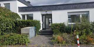 Sanierter Split Level Bungalow (4-Schlafzimmer) in Köln Bocklemünd