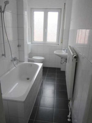 Neu renovierter Wohn(t)raum, 2,5-Zimmer-Wohnung sucht nette Mieter