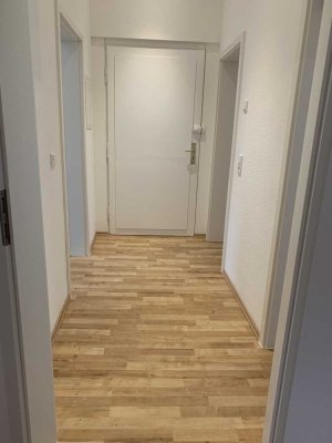 WG geeignete - stilvolle 2. Zimmer-Wohnung im EG,  neues Komfortbad in OF, Nähe Hfg.-