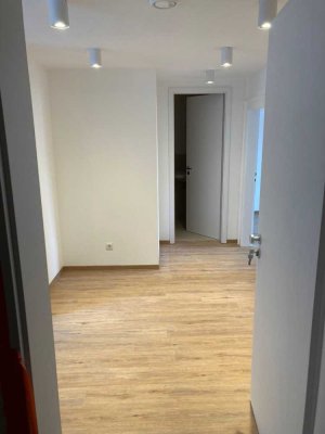 Erstbezug nach Sanierung: Stilvolle 4-Zimmer-Wohnung mit Terasse im Bamberger Berggebiet