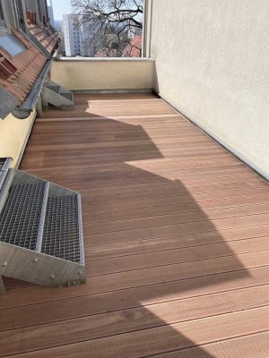 Traumhafte 2 Zimmer Dachgeschoßwohnung mit großer Dachterrasse