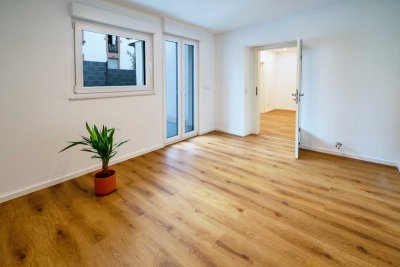 Erstbezug nach Sanierung - 2 Zimmerwohnung im EG mit Garten FFM - Unterliederbach ab 01.01.2026