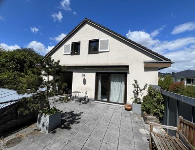 Außergewöhnliche 4-Zimmer Maisonette-Wohnung mit großer Dachterrasse