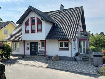 Stilvolles Zuhause mit Wellness-Oase und herrlicher Aussicht