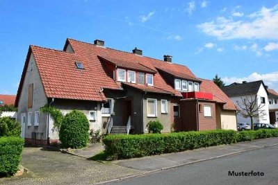 Gemütliches Reihenendhaus mit Garten und Garage