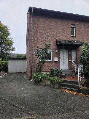 Großzügiges Reihenendhaus mit Garten, Garage & Dachstudio – Bezugsfrei ab sofort!