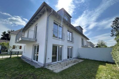 KfW 55 und stilvolles Design  -  Neubau-Doppelhaushälfte in Königswiesen