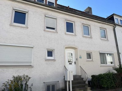 Bremen-Gröpelingen: 2-Zimmer-Obergeschosswohnung mit separater Küche & Keller – solide Kapitalanlage