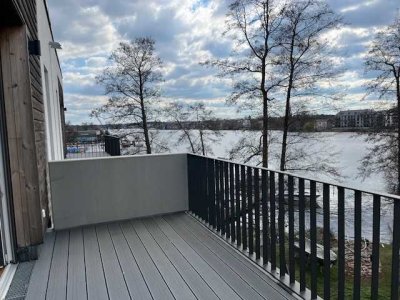 Exklusive 4-Zimmer-Wohnung inkl. Stellplatz – Wohnen direkt am Wasser!