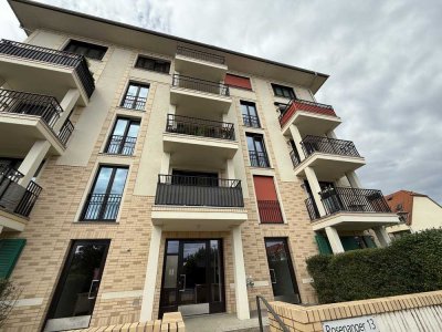 2 Monate miefrei (netto)! 3 Zimmer mit Terrasse!