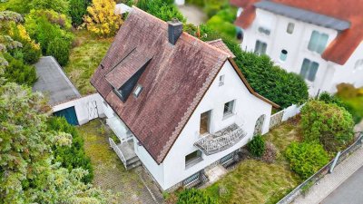 Charmantes Einfamilienhaus mit großem Entwicklungspotenzial in Schwalbach am Taunus