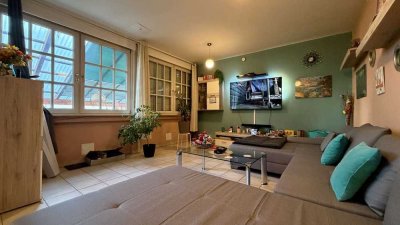 Zentrale Große 3-Zimmer Terrassen Wohnung mit Kamin & Außenstellplatz