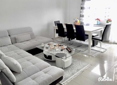 Buchheim ! Helle und sanierte 3 Zimmer-Wohnung in einem gepflegten Haus und in ruhiger Lage