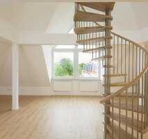 Traumhafte Dachgeschosswohnung, 65 qm, mit Galerie und riesigem Panoramafenster