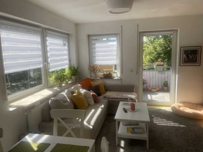 Sehr schöne helle 2-Zimmer-Wohnung mit Balkon und EBK in Waiblingen