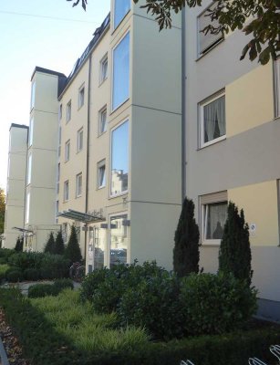 Renovierung von 2021 - wunderschöne 3-Zimmer Wohnung in Pfersee nähe Sheridan-Park