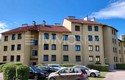 3 Zimmer, Loggia, Parkplatz vor der Tür- Top Anbindung an Öffis