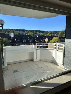Großzügige Vier-Zimmer-Wohnung mit TG-Stellplatz  in Dortmund-Aplerbeck