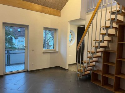 Gepflegte 2,5-Zimmer-Wohnung mit Balkon in Friedrichshofen