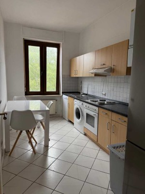Möblierte 2 Zimmerwohnung mit Einbauküche ab sofort zu vermieten
